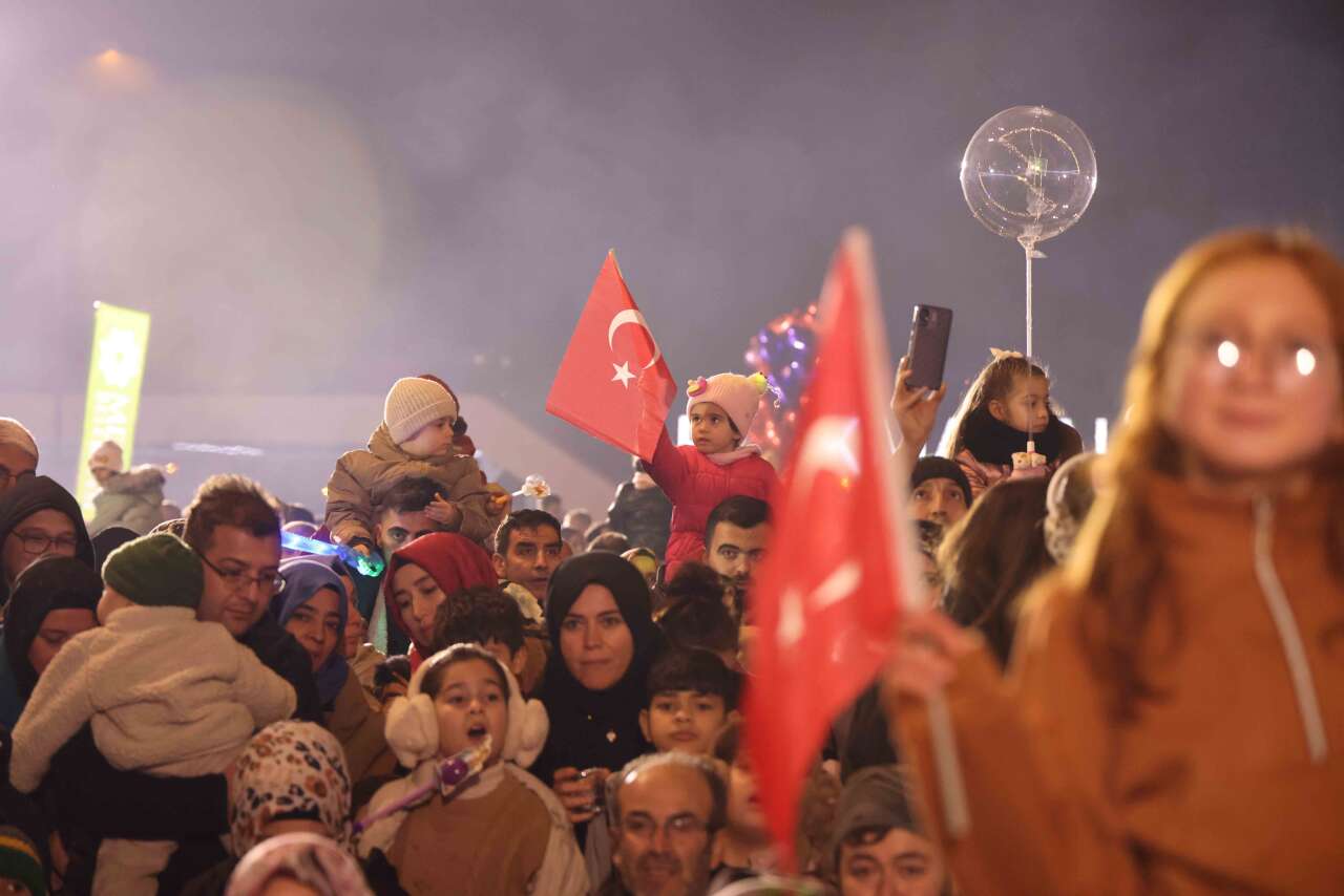 Konya’daki fener alayı kutlamaları renk cümbüşüne döndü 13